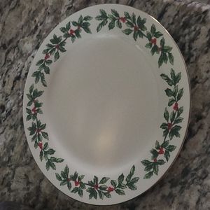 Set of 4 Dinner plates Holly Collection by Braun Bros